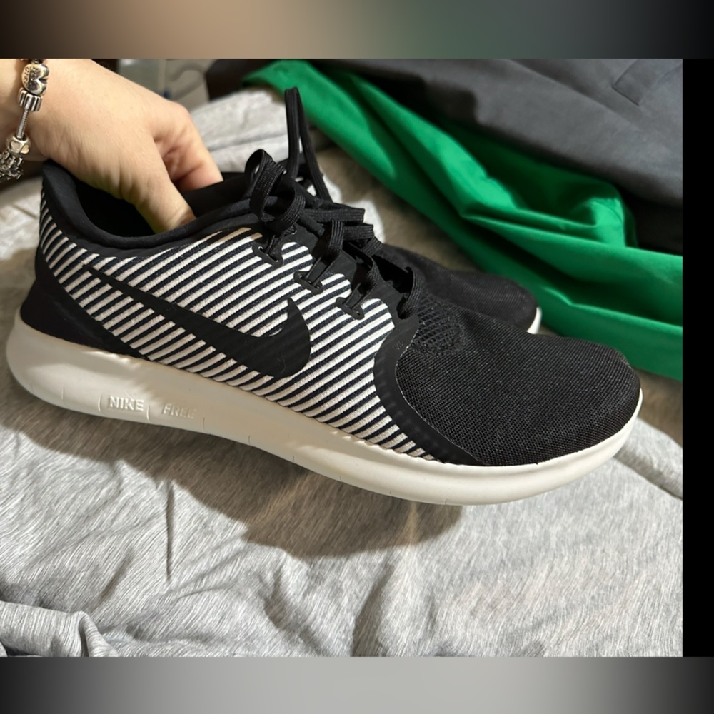 Nike Men’s 10.5  NWOT